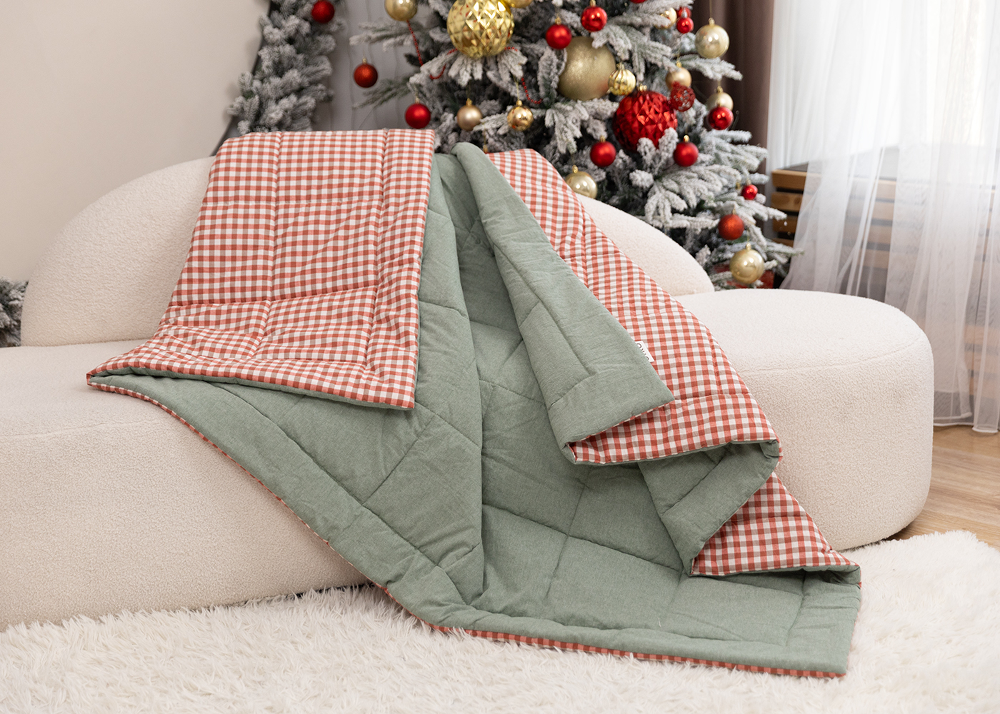 Одеяло из вареного хлопка, зеленый меланж + красный клетчатый. Фото 0.
