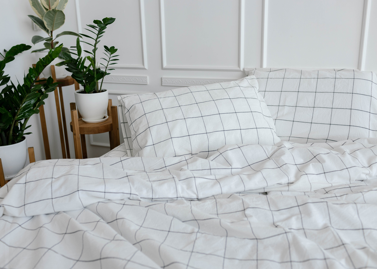 Комплект постельного белья UTRO из вареного хлопка, Белый в клетку, Односпальный, на резинке, 50 x 70 см. Фото 0.